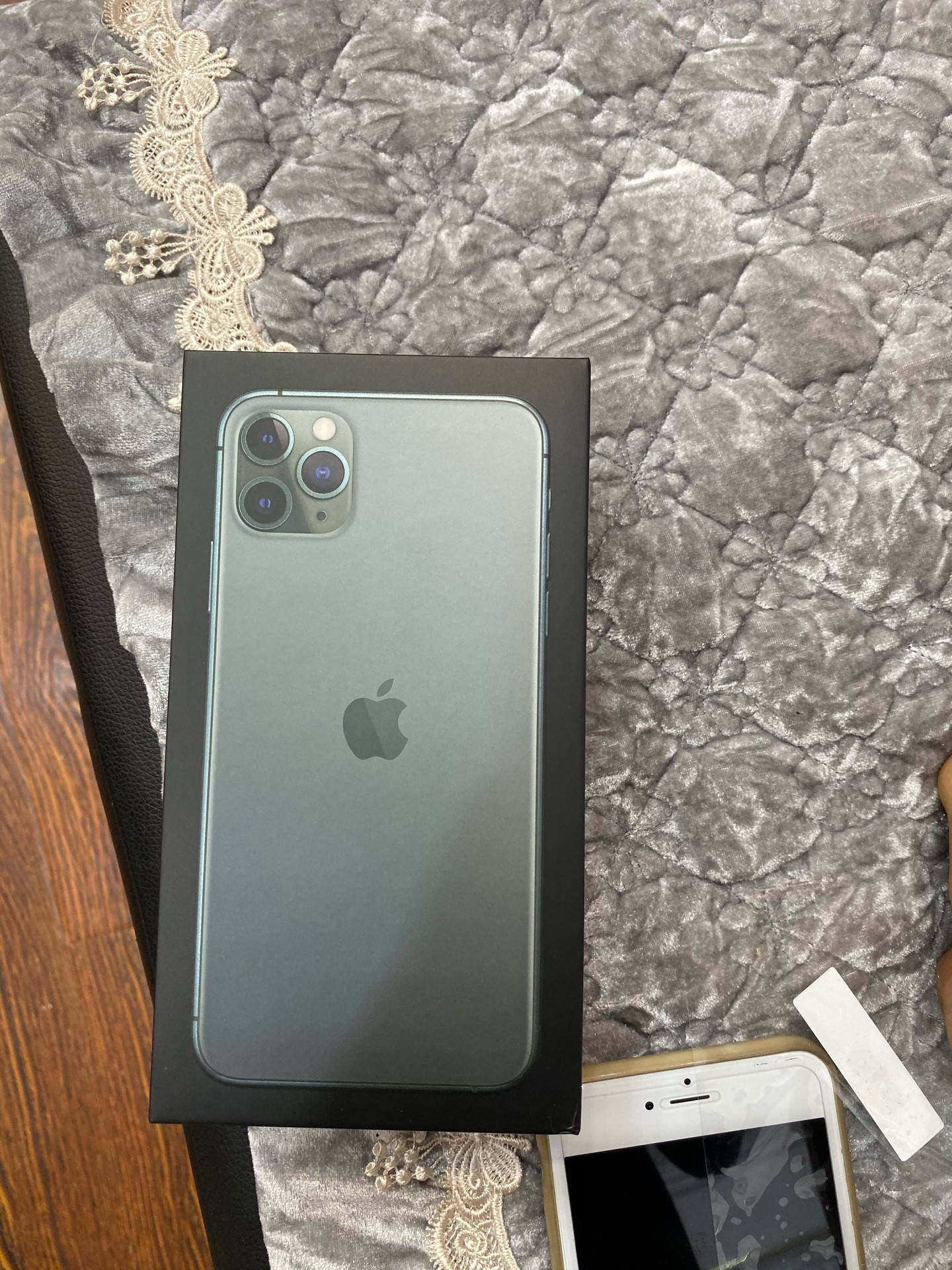 苹果iphone11promax4gb512gb全网通点评