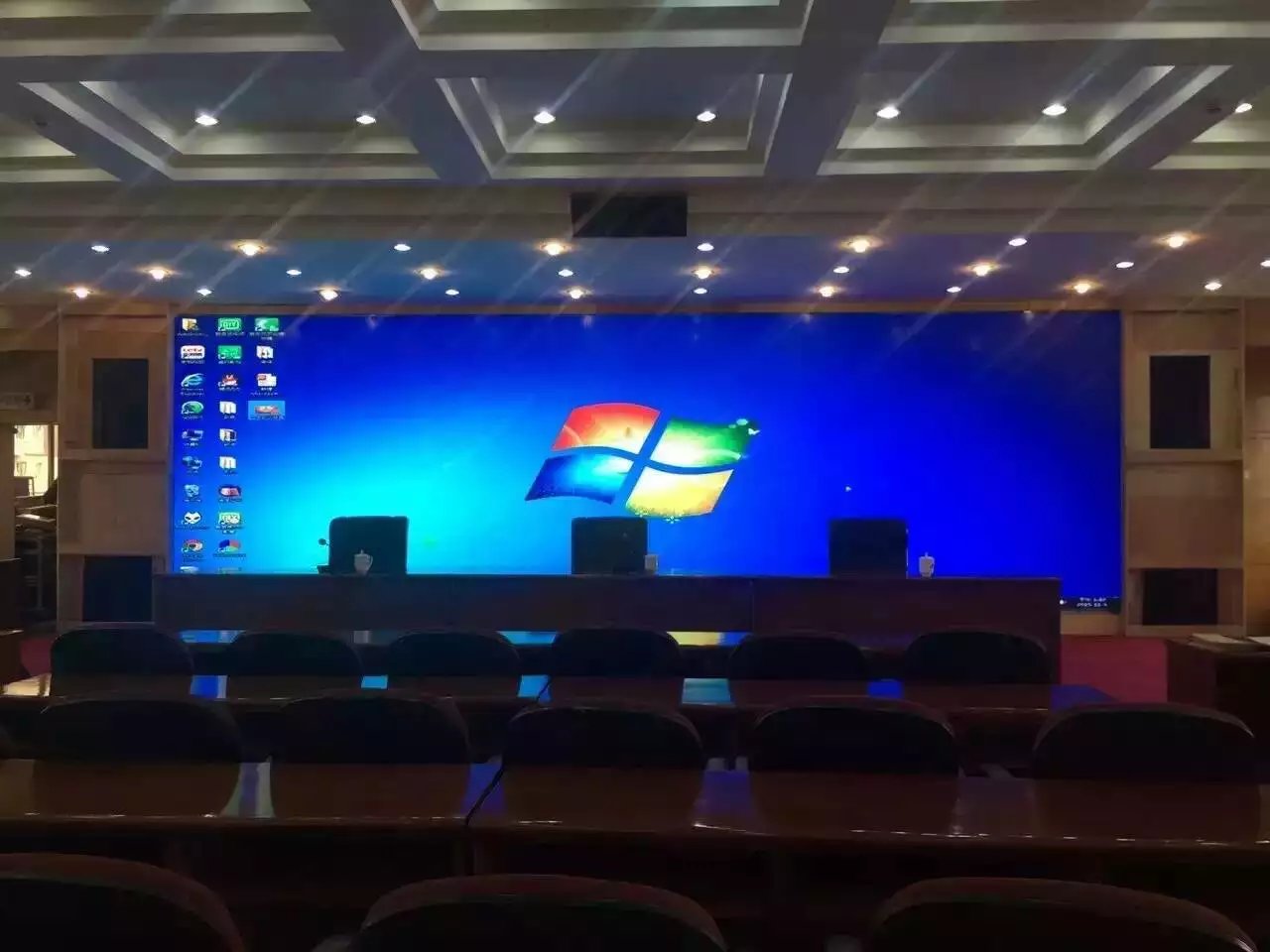 晶久源p5室内led显示屏点评