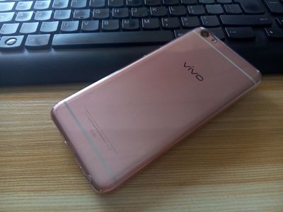 手机 vivo手机 vivo x7(全网通) 点评  缺点: 唯一不足的是:收到手机