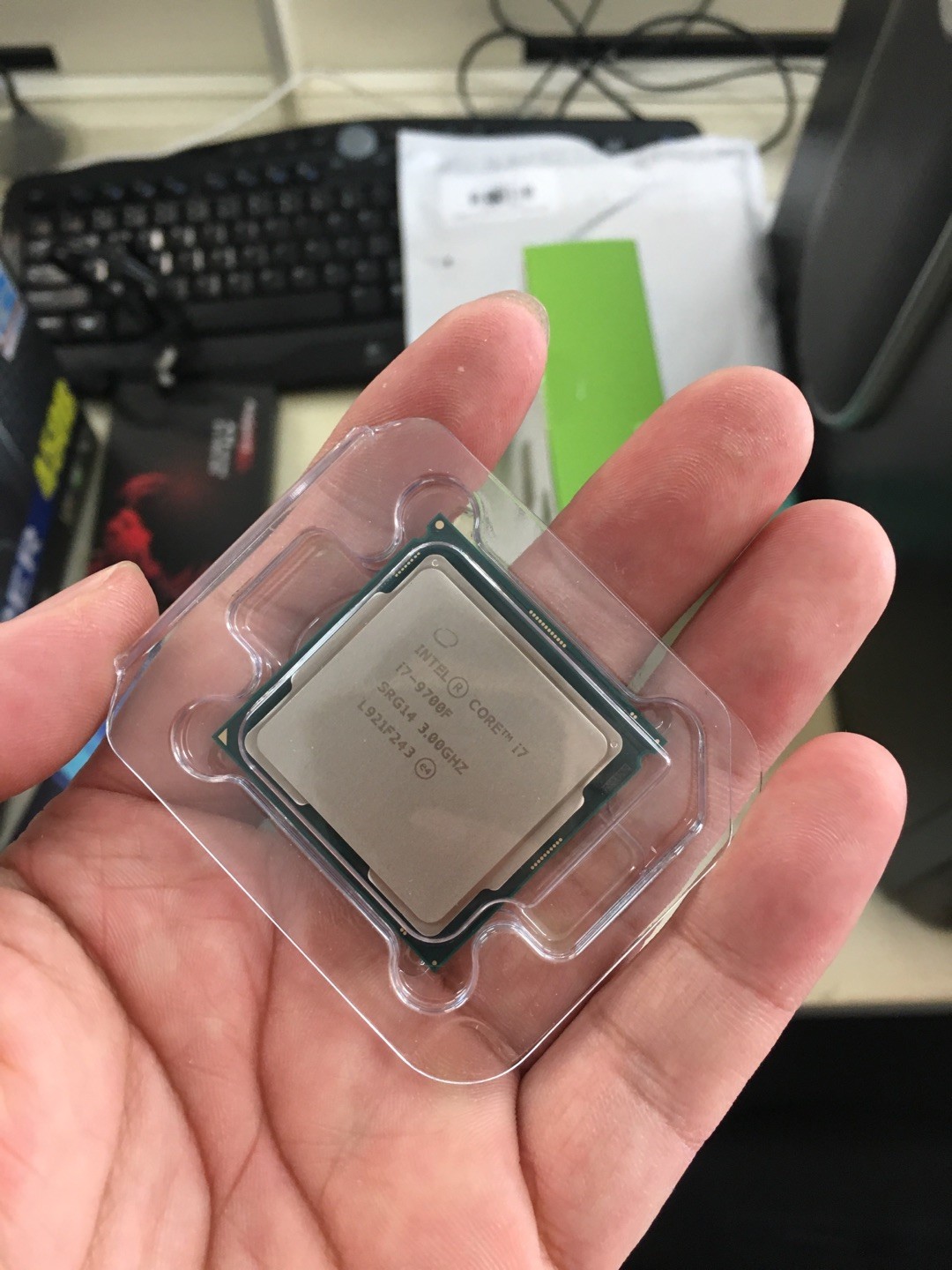 intel 酷睿i7 9700t点评