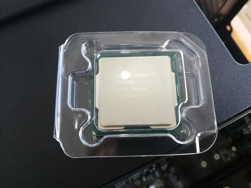 intel 酷睿i7 9700t点评