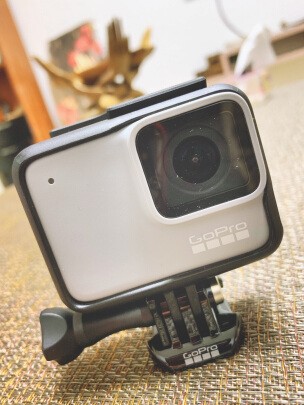 Gopro Hero 7直接下水拍摄 还原最真实的美 Zol好说