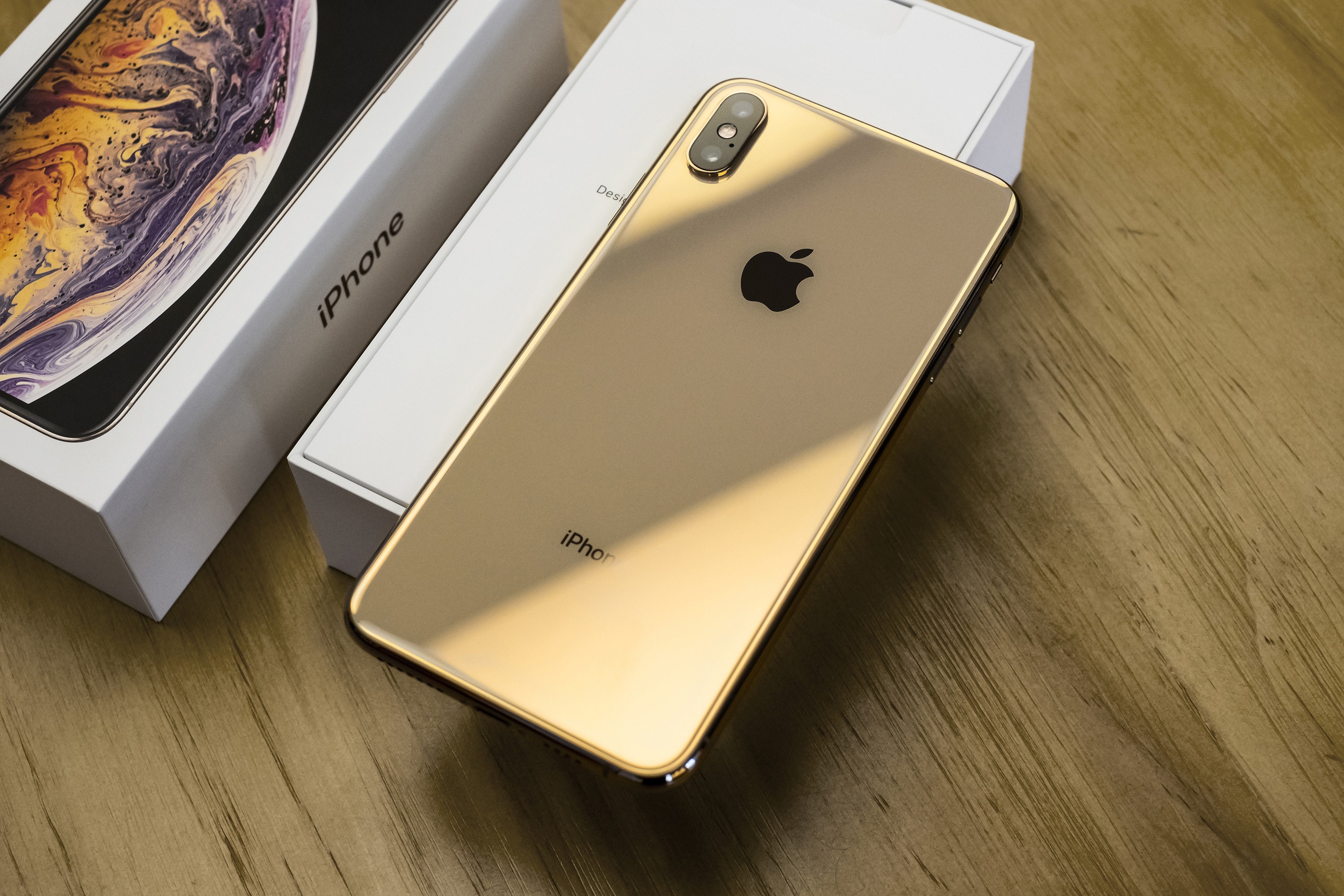 iPhone XS Apple 64GB Cinza Espacial 4G Tela 5,8” - Prata | Zattini