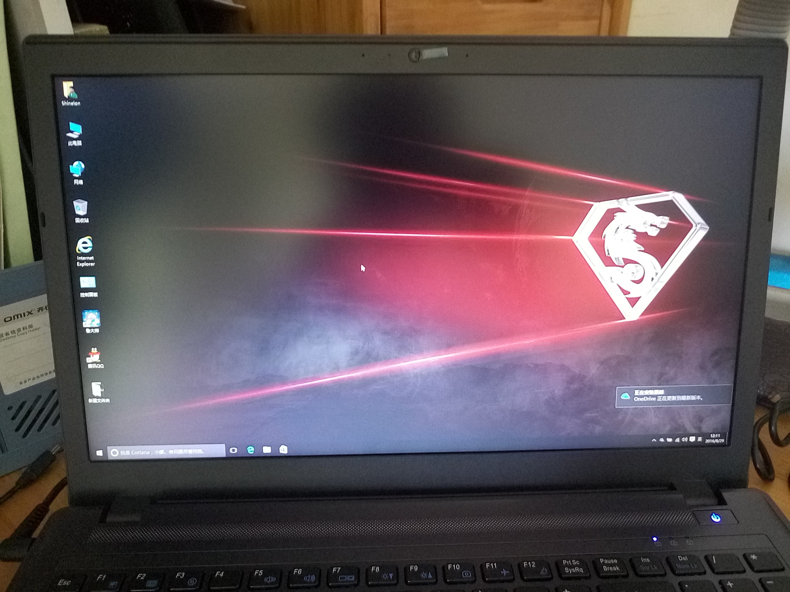 炫龙毁灭者dd2金属狂潮(i5 9600k/8gb/128gb 1tb)点评