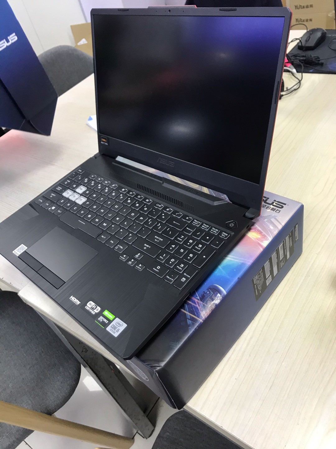 华硕飞行堡垒8i510300h16gb512gbgtx1650ti点评