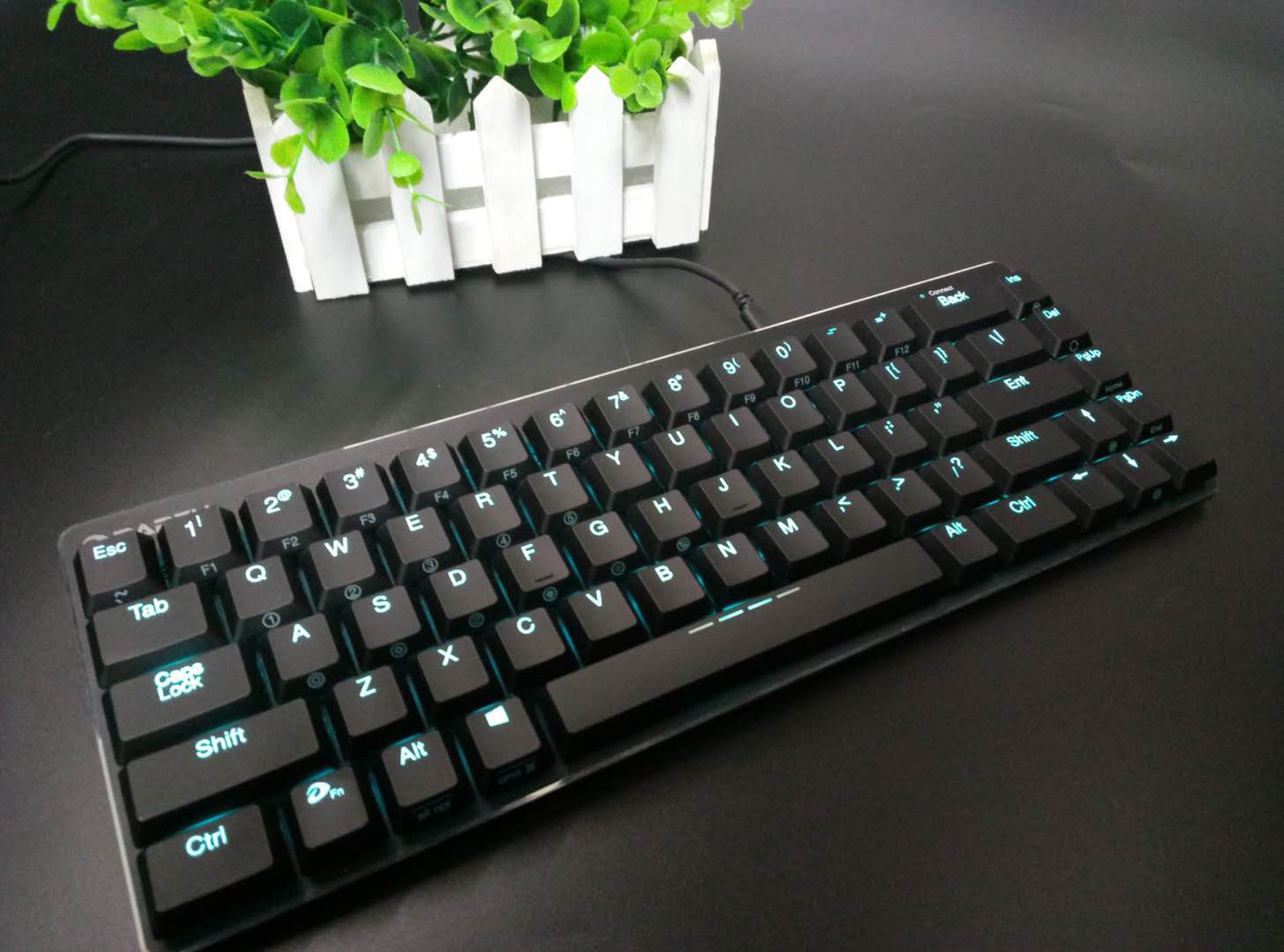 达尔优ek820有线/蓝牙双模版机械键盘(68键)点评