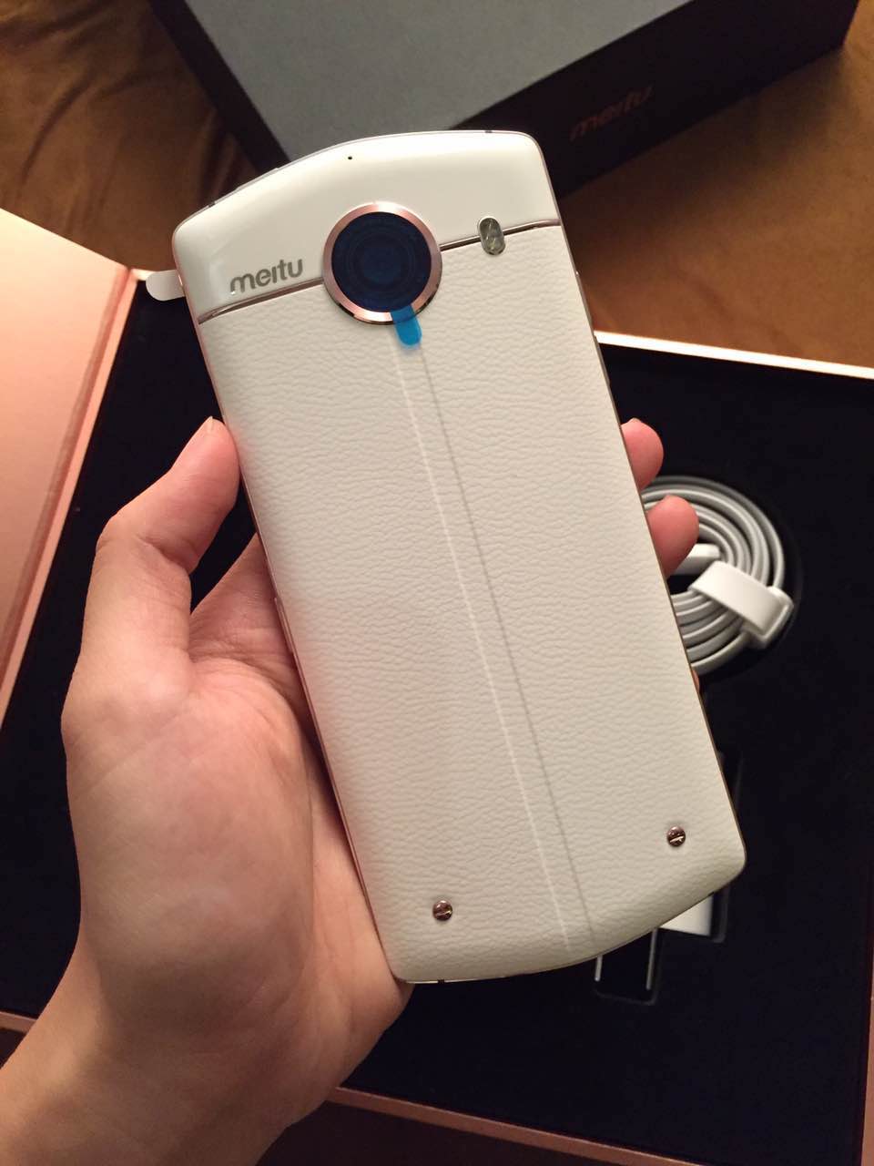 美图v4(双4g)点评