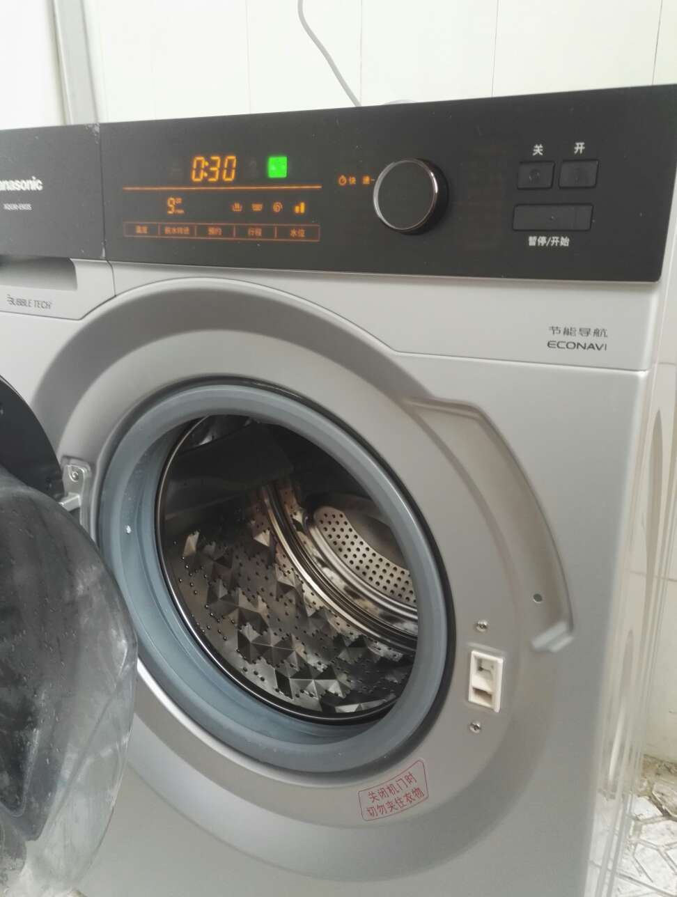 洗衣机颜值高，噪音小...