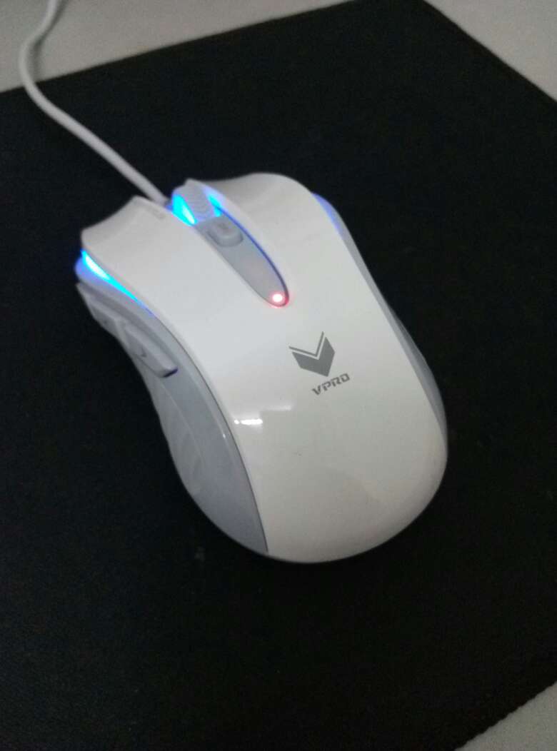 雷柏v300c光学游戏鼠标点评