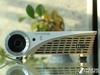 ZECO CX6S采用欧司朗Q7高亮LED光源，不仅提升了亮度，而且灯泡寿命长达30000小时。该机性能配置了1000流明的标称亮度，1280×800标准高清宽屏分辨率。达到主流的演示性能