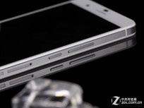 �������վ�ͷ ��Ϊ��ҫ6Plus��װ���ֻ� 