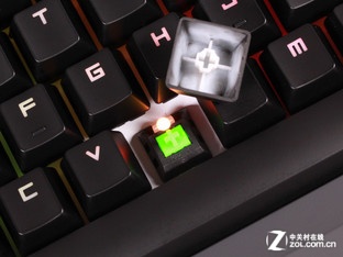 е۷֮ս Razer VS  