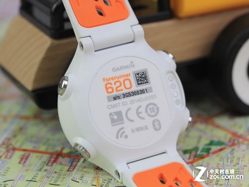 ز Garmin Forerunner 620 