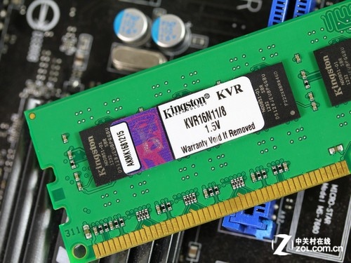 内存金士顿 8GB DDR3 1600标签特写 