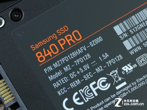 三星 SSD 840 PRO Series SATA III（128GB） 标签特写 
