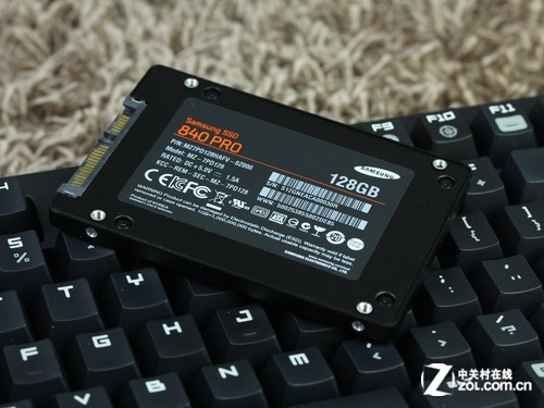 三星 SSD 840 PRO Series SATA III（128GB） 背面 