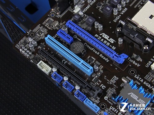 华硕F2A85-M 显卡插槽图