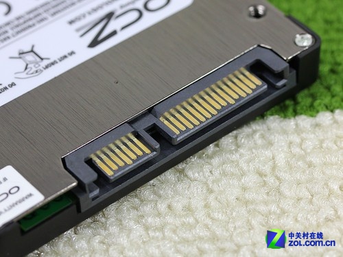 固态硬盘OCZ Vertex 4 128GB（VTX4-25SAT3-128G）接口 