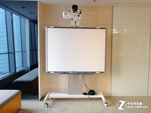 ѹʽӰװ SmartBoard SB680V 