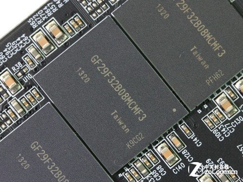 󳧷׷Ƶͼ 4ֵ240GB SSDƼ 