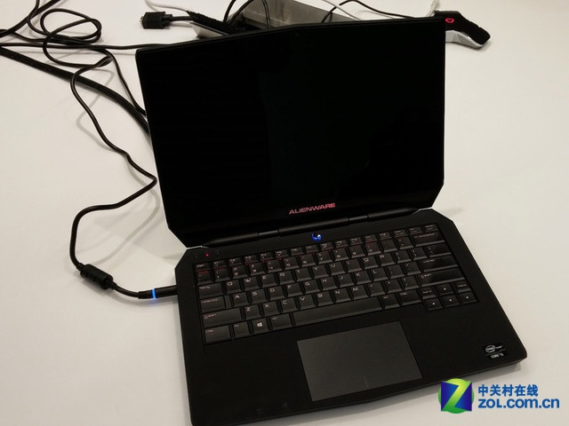 ��Ϸ��ˬ���� Alienware 13������������ 