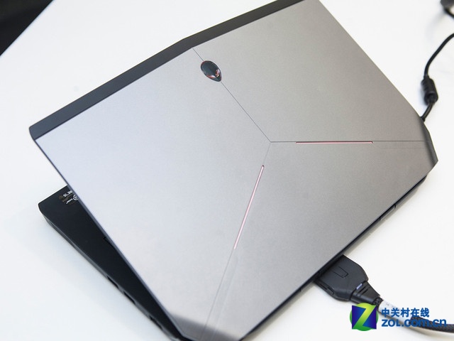 ��Ϸ��ˬ���� Alienware 13������������ 