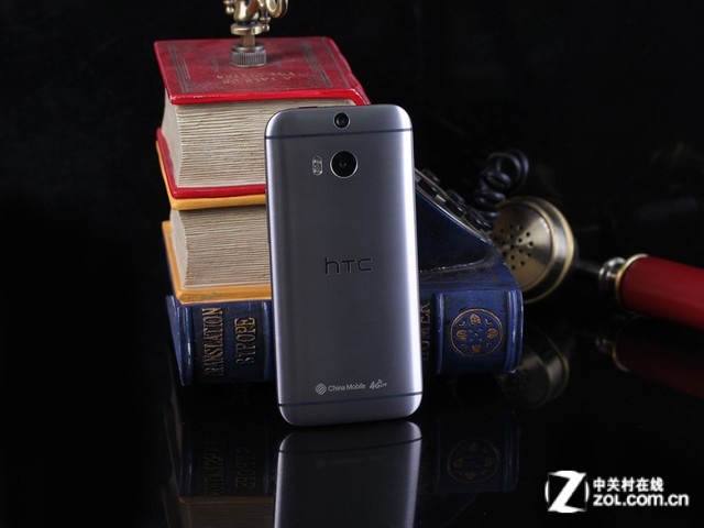 ۸ֵ HTC One M8w 