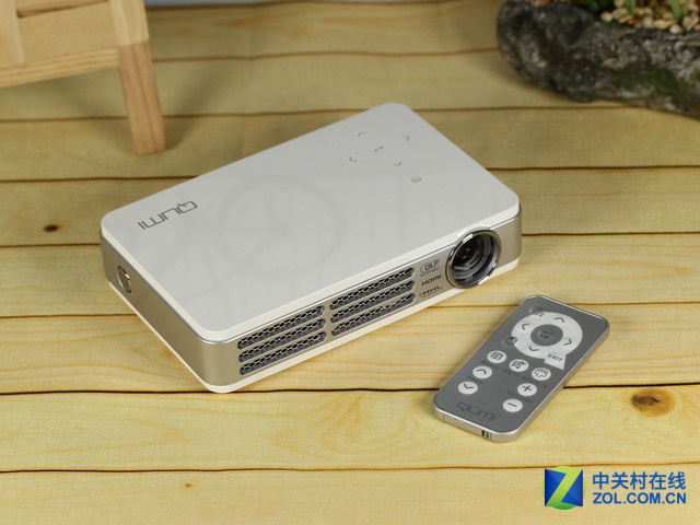 Vivitek Qumi Q4 外观图 