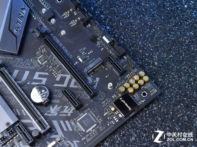 ߶B365Ϯ ROG STRIX B365-Fۼ1299Ԫ 