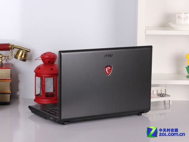 msi微星 GE60 外观图