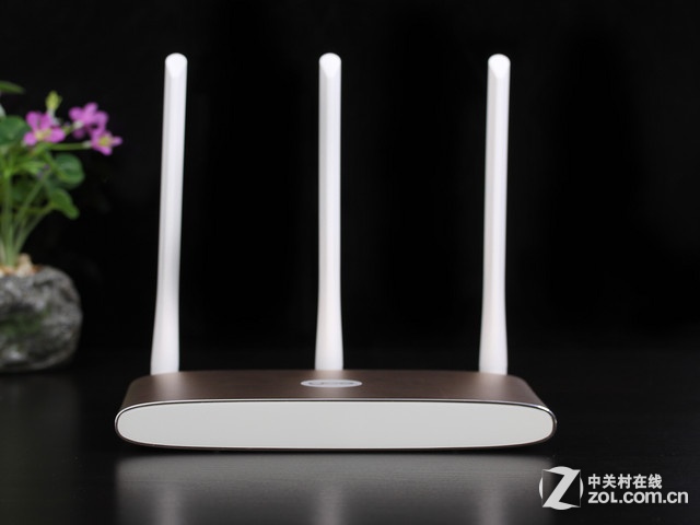 极路由 3 HC5861 外观图