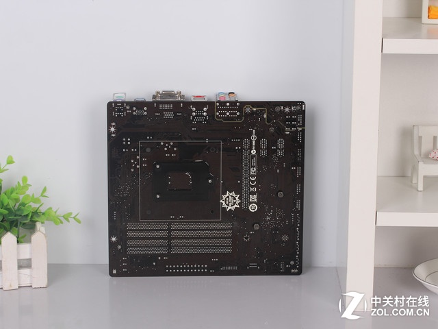 夏日炫酷主板微星b85mnightelf热卖