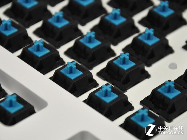 װ 