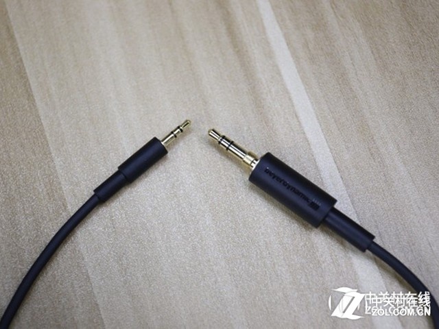 ƶ DT240 PRO 
