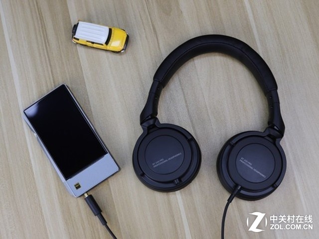 ƶ DT240 PRO 