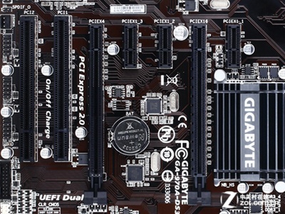 AMD˺ĺô 970屨586Ԫ 